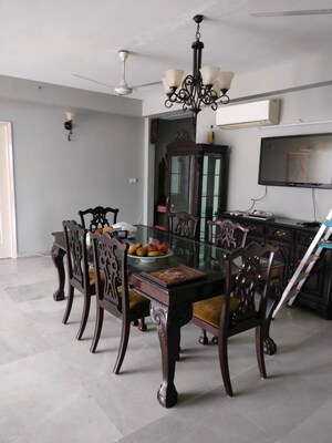 Living Room in 4 BHK Apartment at DLF Belvedere Towers, Sector 24 – for Sale