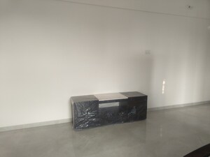 Room in 2 BHK Apartment at Dream Metropark County, Balewadi – for Rent