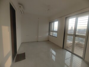 Room in 2 BHK Apartment at Dream Metropark County, Balewadi – for Rent