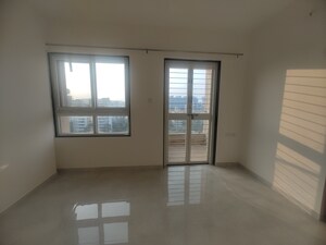 Room in 2 BHK Apartment at Dream Metropark County, Balewadi – for Rent