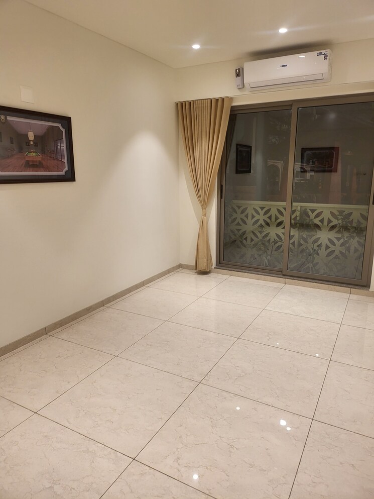  Parking, bopal 4 Bedroom 3800 Sq.Ft. Apartment In Bopal Ahmedabad 9538690