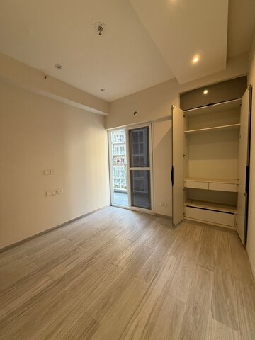 Room in 3 BHK Apartment at Siddharth Vihar – for Rent