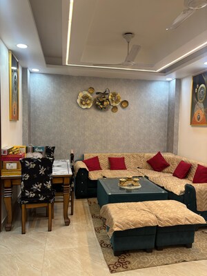 Living Room in 3 BHK Builder Floor at Fidato Honour Homes, Sector 89 – for Sale