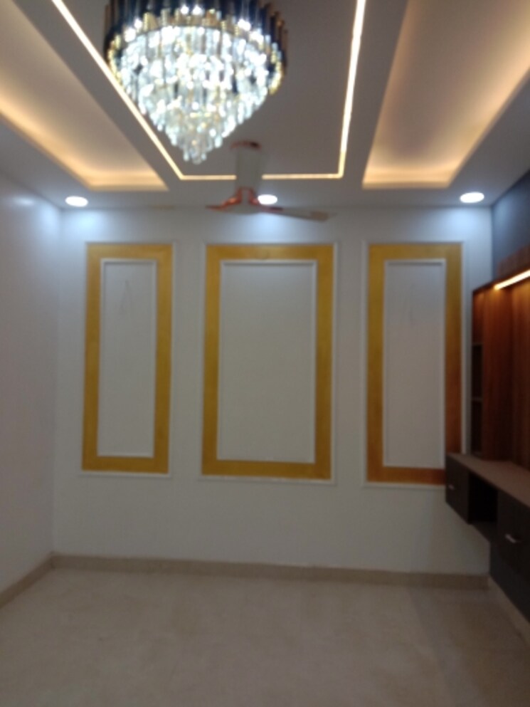 Room, dwarka mor 2 Bedroom 558 Sq.Ft. Builder Floor In Dwarka Mor Delhi 9538643