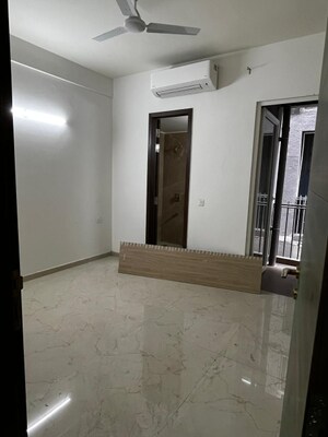 2 BHK Apartment For Rent in Pyramid Square 67A, Sector 67