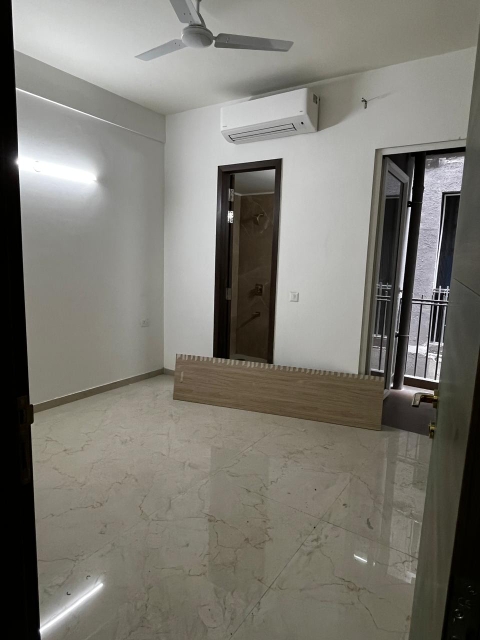 2 BHK Apartment For Rent in Pyramid Square 67A