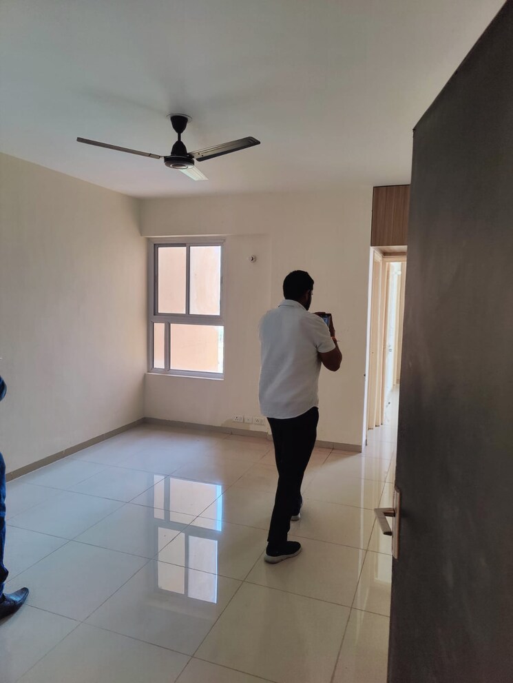 Bathroom, wave-dream-homes 2 Bedroom 808 Sq.Ft. Apartment In Wave City Ghaziabad 9538695