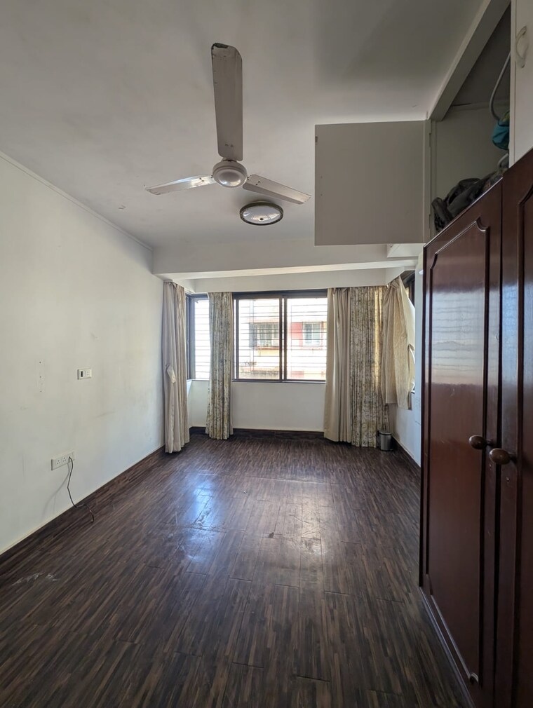 Room, mahim west 3 Bedroom 1150 Sq.Ft. Apartment In Mahim West Mumbai 9538716
