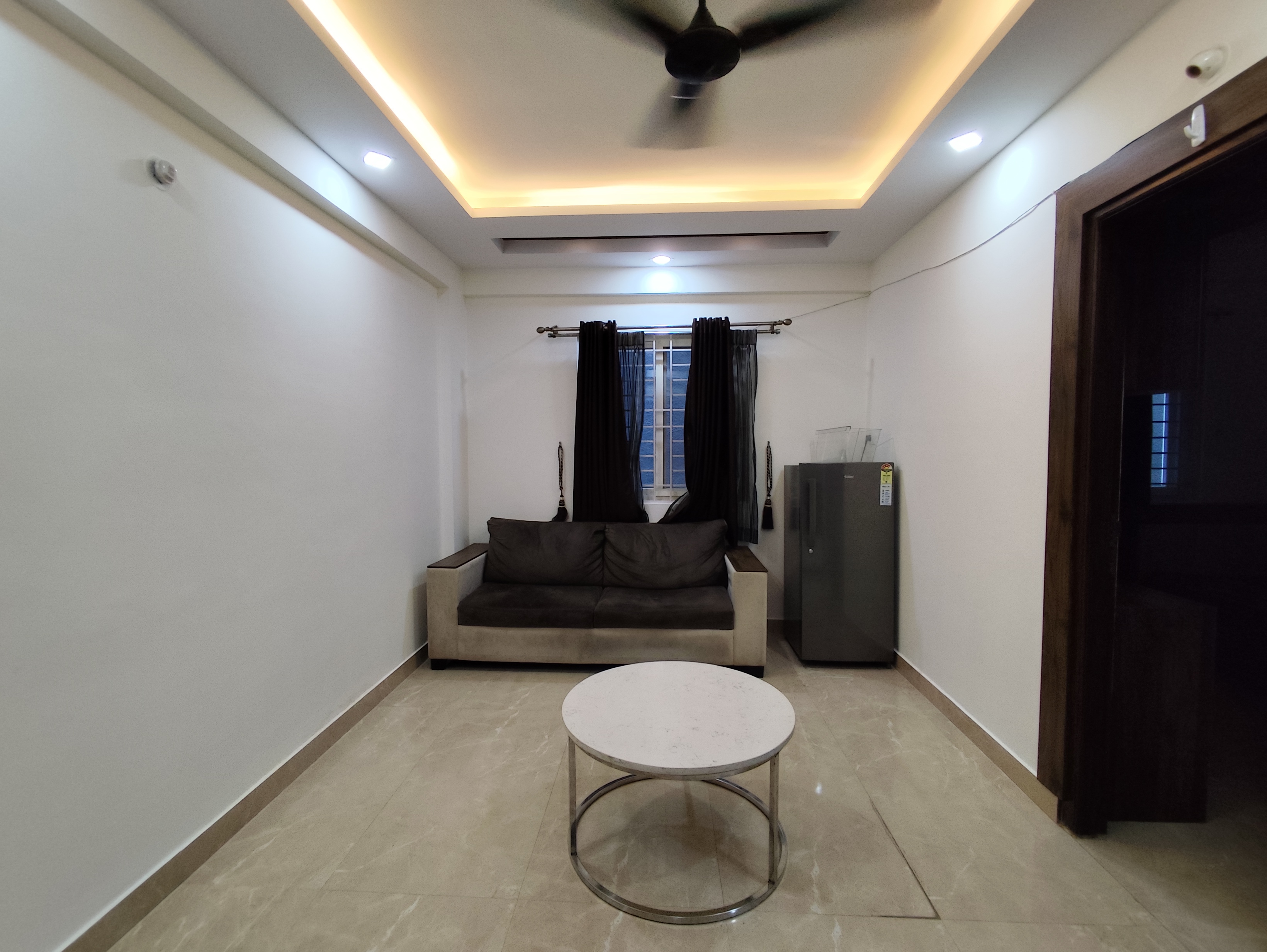1 BHK Apartment For Rent in P Building 