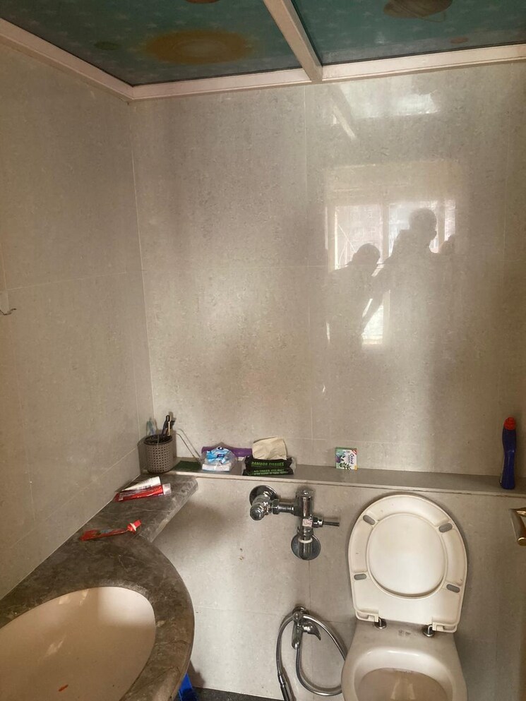 Bathroom, grand-bella-vista 4 Bedroom 3640 Sq.Ft. Apartment In Bandra West Mumbai 9538818