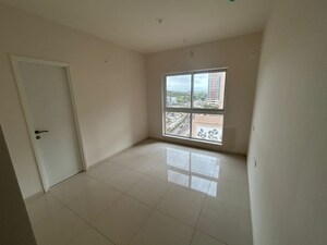 Room in 3 BHK Apartment at Godrej Green Vistas, Mahalunge – for Rent