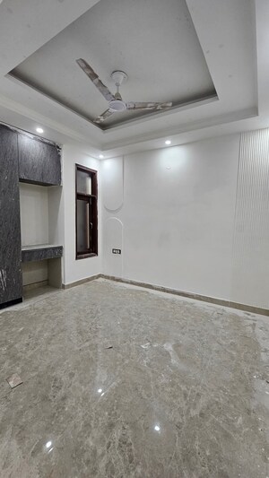 Room in 2 BHK Builder Floor at Chattarpur – for Rent