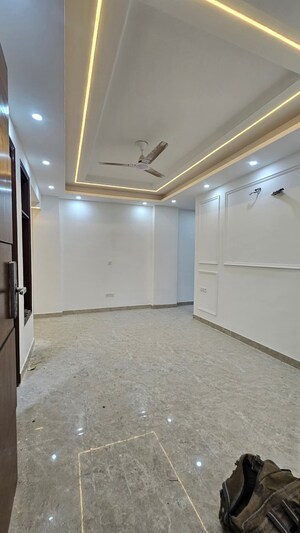 2 BHK Builder Floor For Rent in Chattarpur