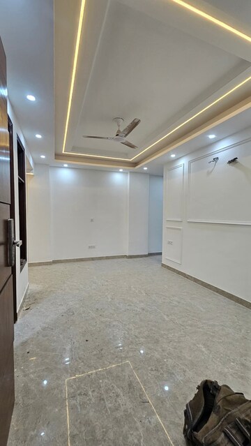 2 BHK Builder Floor For Rent in Chattarpur