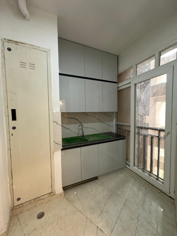 Kitchen, supertech-orb 3 Bedroom 2520 Sq.Ft. Apartment In Sector 74 Noida 9538877