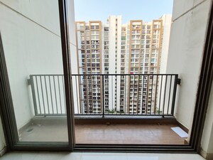 Room in 3 BHK Apartment at Runwal My City, Dombivli East – for Rent