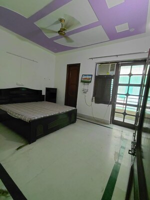 Bedroom in 3 BHK Apartment at Sector 52 – for Rent