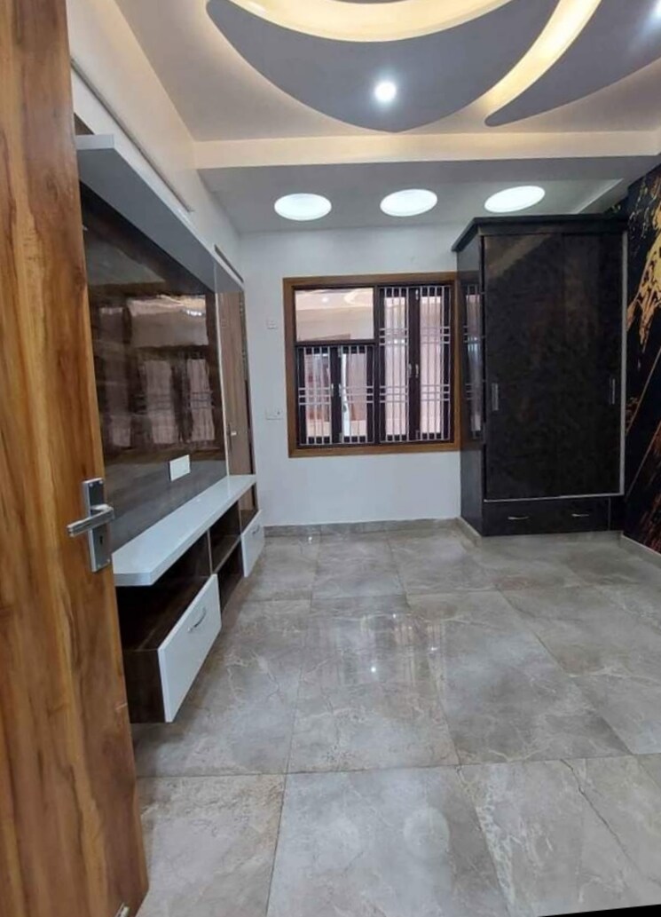 Room, nirman vihar 3 Bedroom 150 Sq.Yd. Builder Floor In Nirman Vihar Delhi 9539024