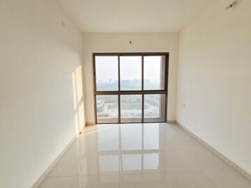 Room in 2 BHK Apartment at Runwal My City, Dombivli East – for Rent