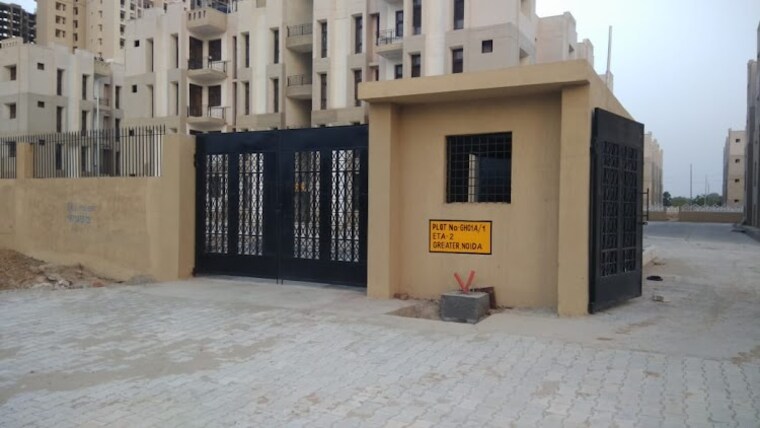 Nearby, gnida-lohiya-enclave-omicron-1a  200 Sq.Mt. Plot In Omicron 1a Greater Noida Greater Noida 9538982