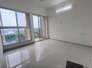 Room in 3 BHK Apartment at Godrej Boulevard, Manjari – for Rent