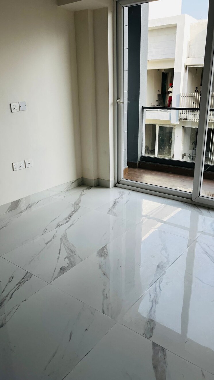 Balcony, sector 8 6 Bedroom 235 Sq.Ft. Independent House In Sector 8 Faridabad 9539088