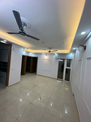 Furnished Amenities in 2 BHK Apartment at Shree Vardhman Mantra, Sector 67 – for Rent