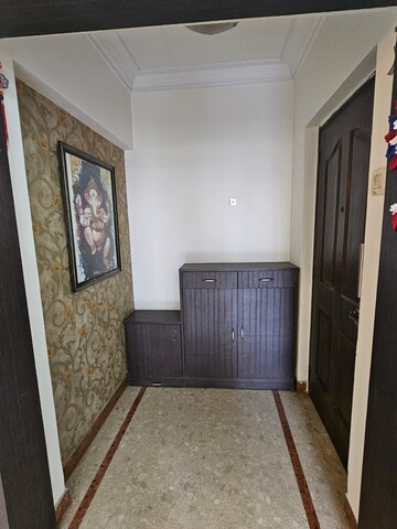 Room in 2 BHK Apartment at Regency Towers, Kavesar – for Rent