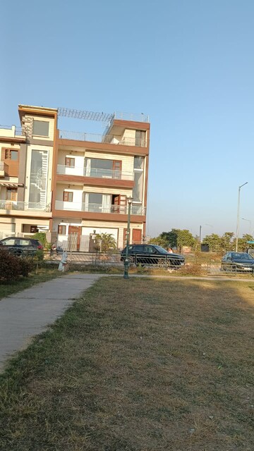 2 BHK Builder Floor For Rent in Aerocity