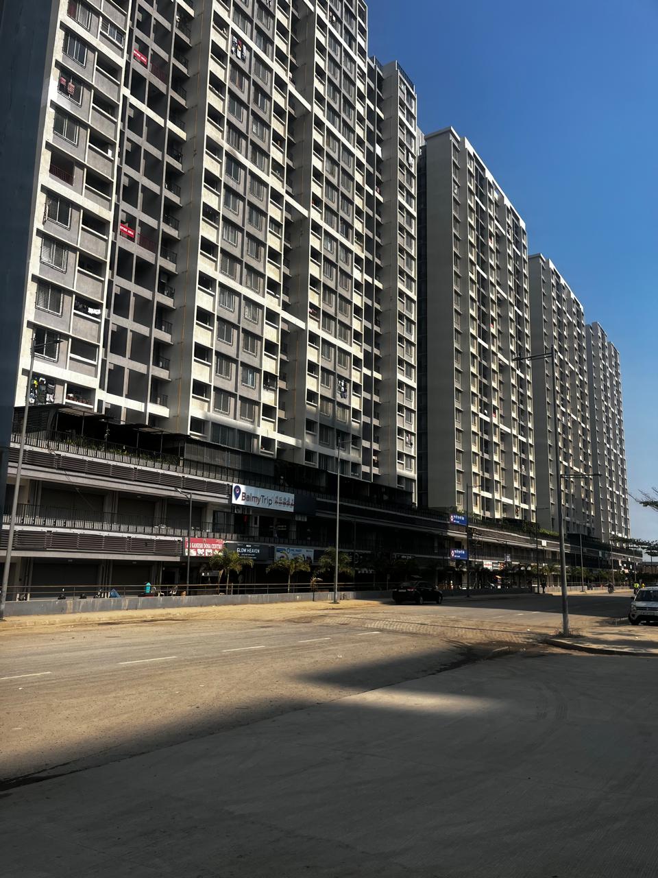 2 BHK Apartment For Sale in Kolte Patil Life Republic