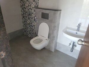 Bathroom in 3 BHK Apartment at Kumar Vastu, Bhosale Nagar – for Rent