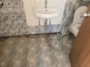 Attached Bathroom in 3 BHK Apartment at Kumar Vastu, Bhosale Nagar – for Rent