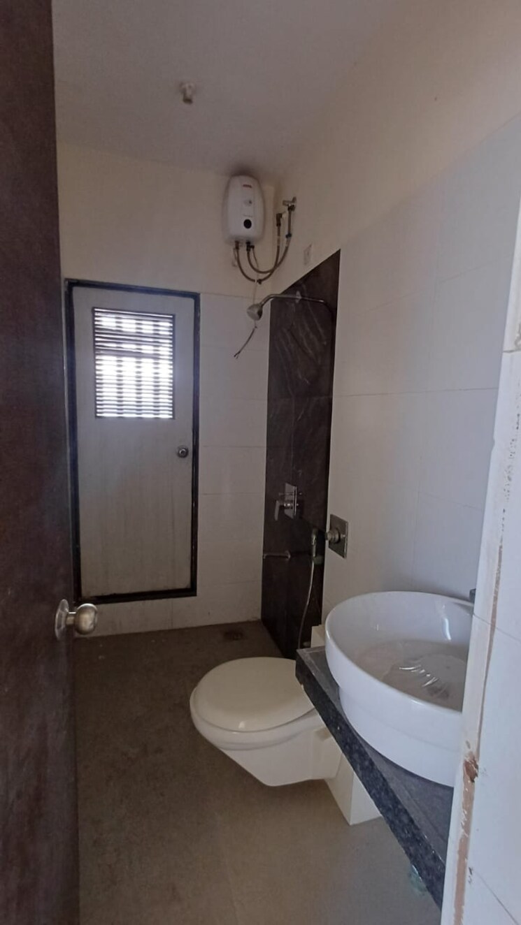 Bathroom, stg-atlantis 2 Bedroom 700 Sq.Ft. Apartment In Panch Pakhadi Thane 9539314