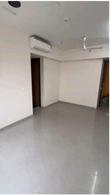 Room in 2 BHK Apartment at Piramal Vaikunth, Balkum Pada – for Rent