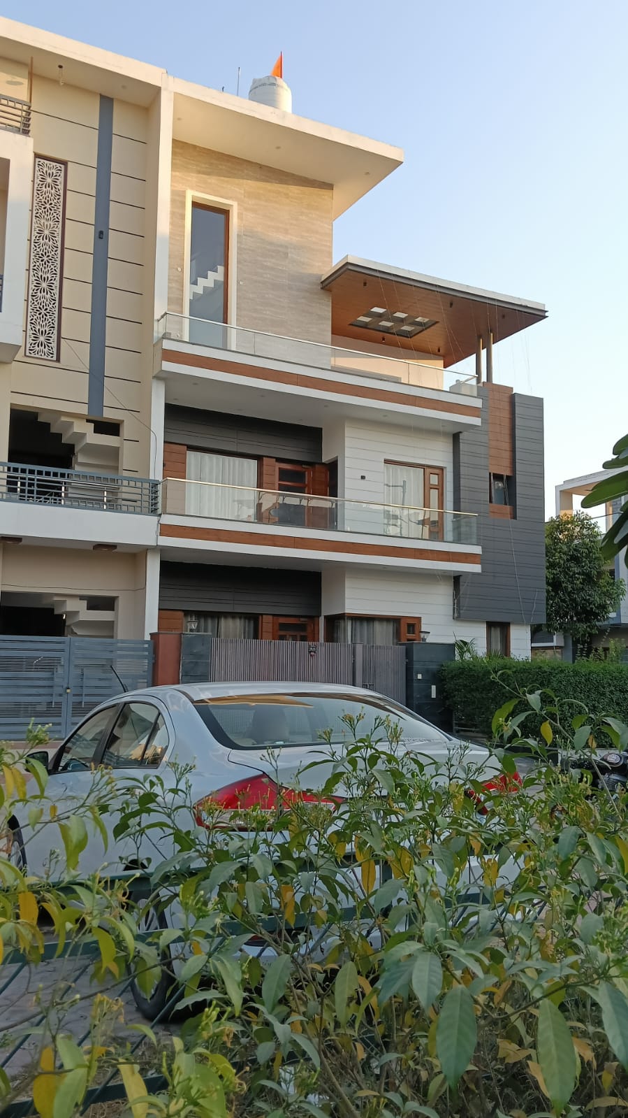 2 BHK Builder Floor For Rent in Aerocity