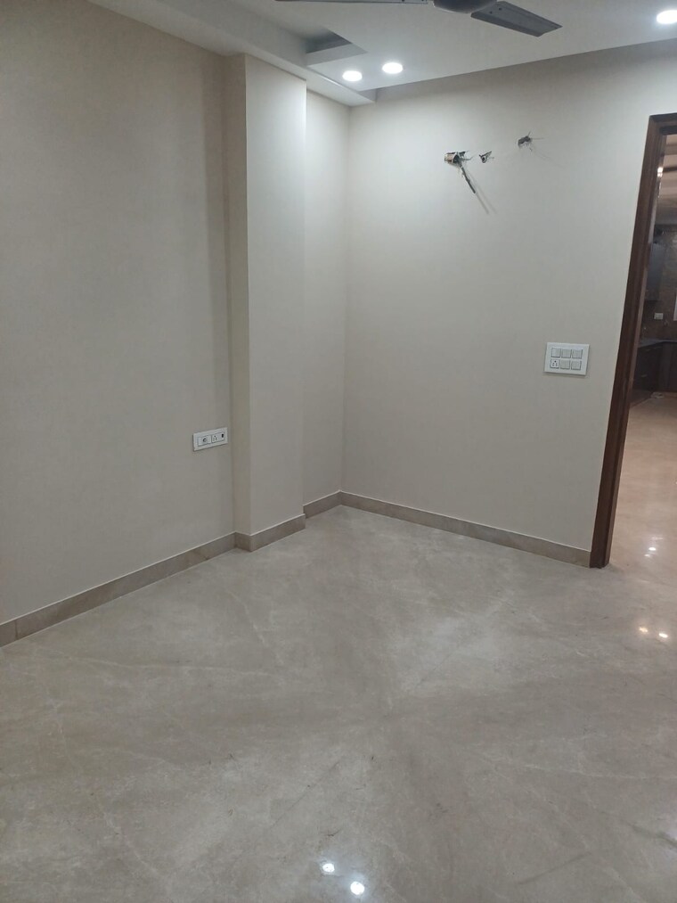 Room, paschim vihar 2 Bedroom 756 Sq.Ft. Builder Floor In Paschim Vihar Delhi 9539451