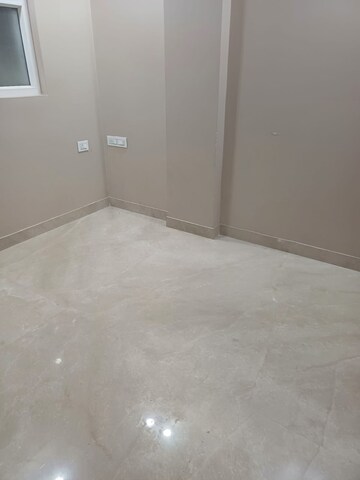 Room in 2 BHK Builder Floor at Paschim Vihar – for Sale