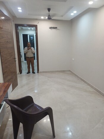 2 BHK Builder Floor for Sale in Paschim Vihar, Delhi