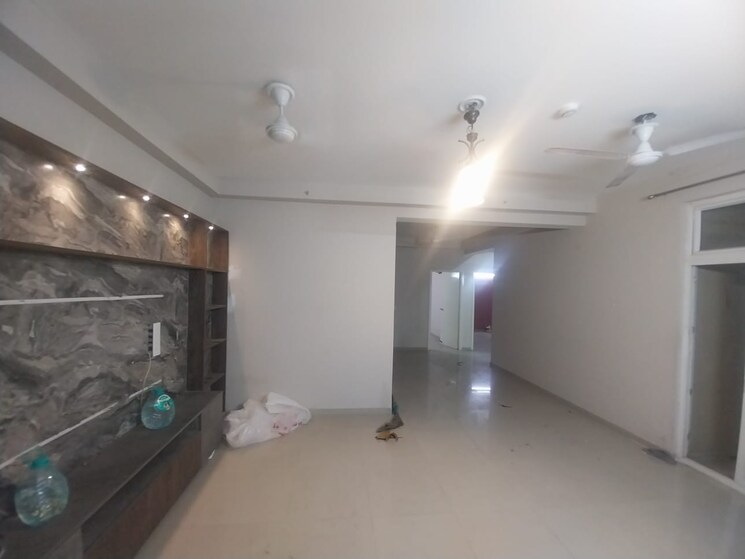 Room, omkar-chs-kurla-east 3 Bedroom 1000 Sq.Ft. Apartment In Kurla East Mumbai 9539467