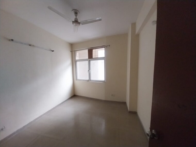 Room, omkar-chs-kurla-east 3 Bedroom 1000 Sq.Ft. Apartment In Kurla East Mumbai 9539467