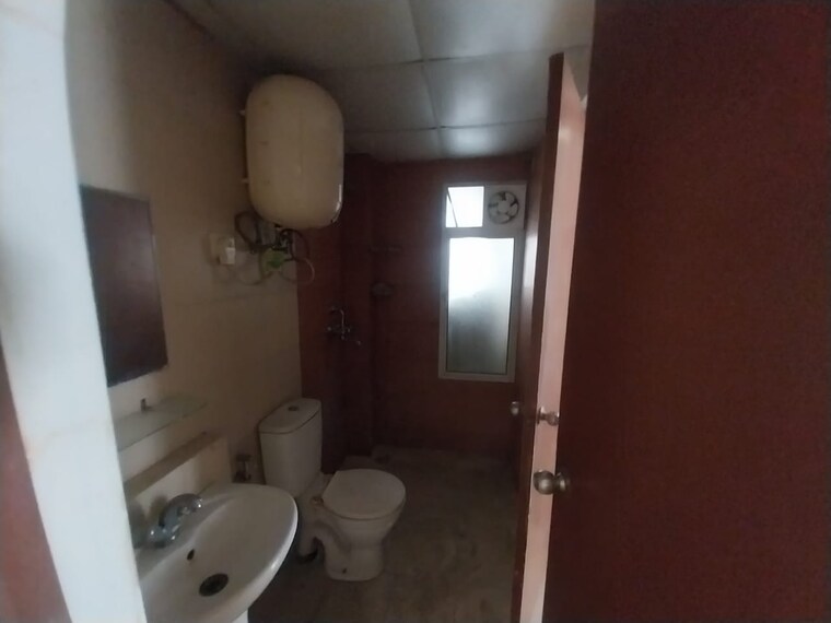 Bathroom, omkar-chs-kurla-east 3 Bedroom 1000 Sq.Ft. Apartment In Kurla East Mumbai 9539467