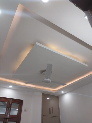  2 BHK Apartment at Anuradha Apartments CGHS, Paschim Vihar – for Rent