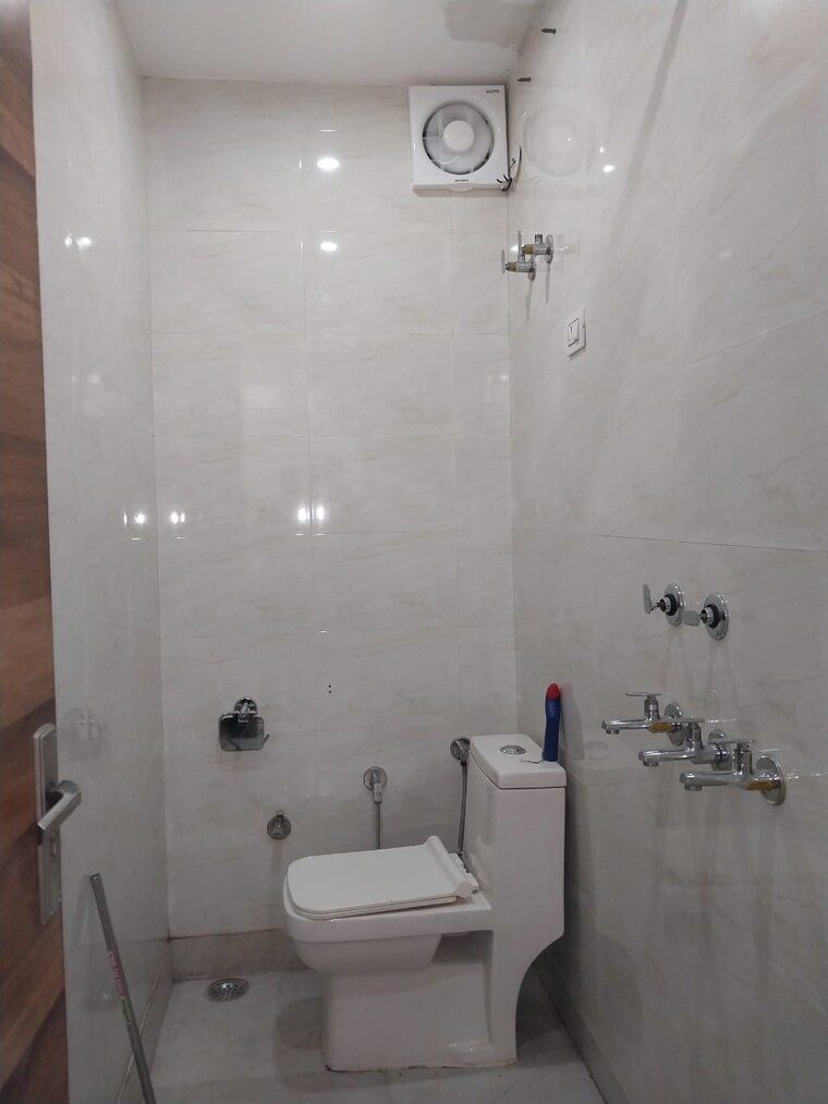 Attached Bathroom, anuradha-apartments-cghs 2 Bedroom 756 Sq.Ft. Apartment In Paschim Vihar Delhi 9539504
