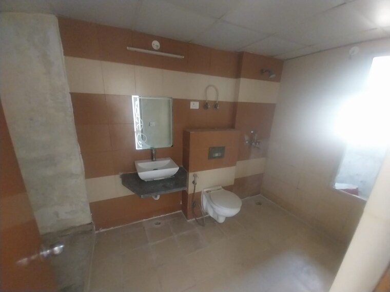 Attached Bathroom, omkar-chs-kurla-east 4 Bedroom 1500 Sq.Ft. Apartment In Kurla East Mumbai 9539471