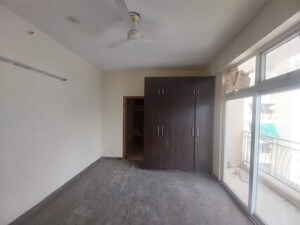 Room in 4 BHK Apartment at Omkar CHS Kurla East, Kurla East – for Sale