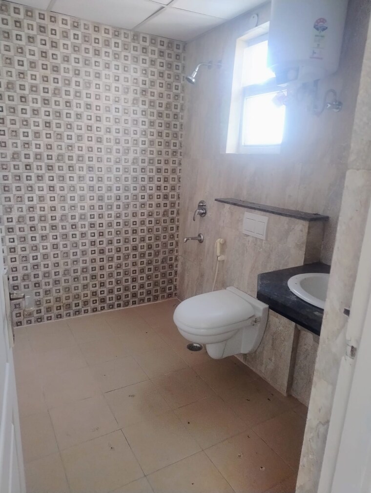 Bathroom, anant-raj-maceo 3 Bedroom 1862 Sq.Ft. Apartment In Sector 91 Gurgaon 9539444