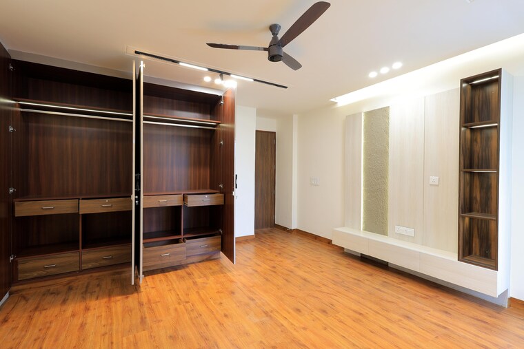 Room, cosmos-executive 3 Bedroom 1100 Sq.Ft. Apartment In Sector 3 Gurgaon 9539566