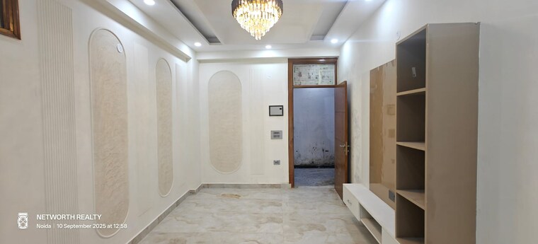 undefined, sector 73 3 Bedroom 1400 Sq.Ft. Builder Floor In Sector 73 Noida 9539701