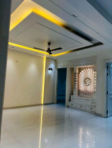 Building Lobby in 4 BHK Builder Floor at Zion Onyxe Tower, Sector 21c – for Rent