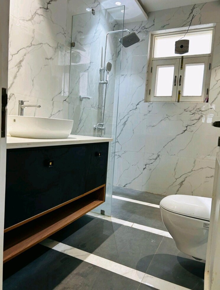 Bathroom, zion-onyxe-tower 4 Bedroom 4500 Sq.Ft. Builder Floor In Sector 21c Faridabad 9539763